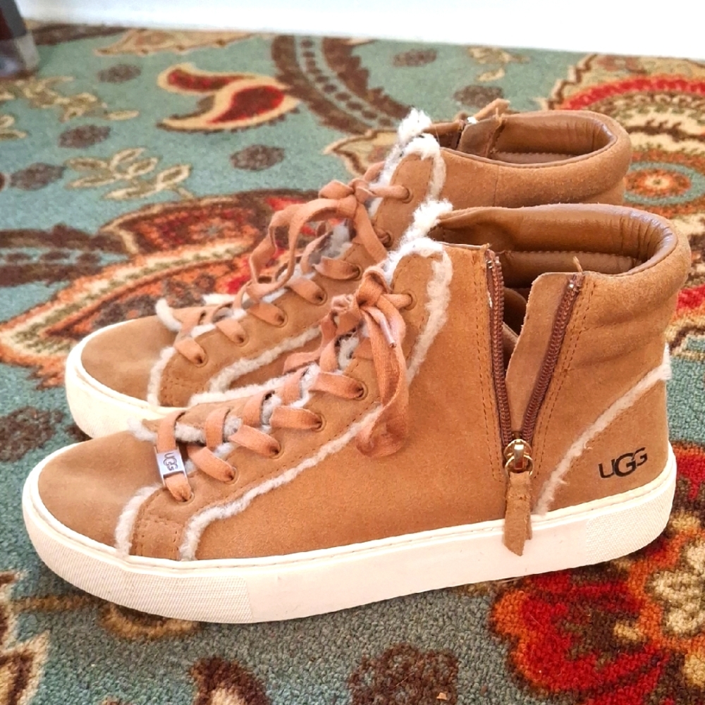 UGG OLLI HERITAGE Chestnut and White High-Top Sneakers Size 10US